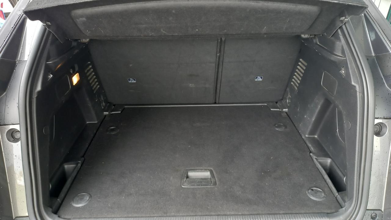 Peugeot 3008 BlueHDi 130 S&S EAT8 Active Pack N1 AUTOCARRO 5 POSTI
