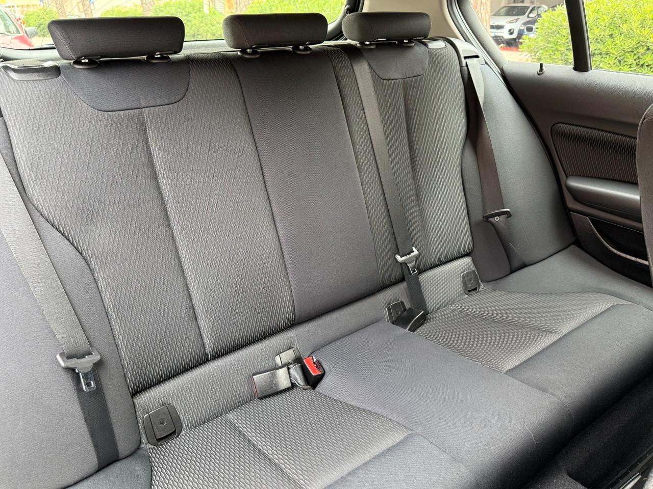 Bmw 116d 2.0 116CV 5p. NAVI SEDILI RISCALDATI 2012