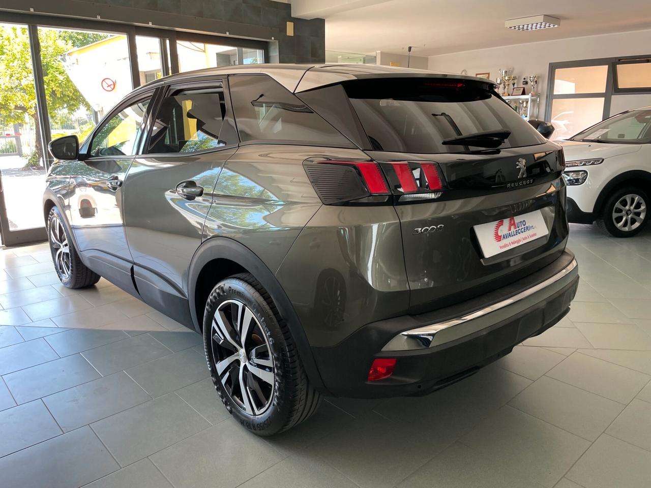 Peugeot 3008 BlueHDi 120 S&S Business