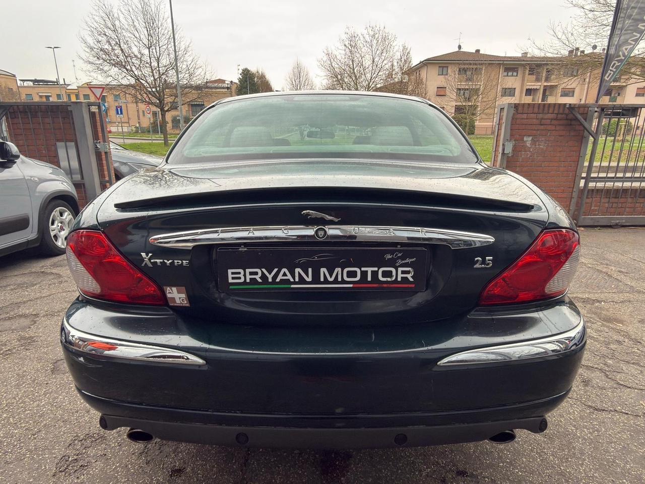 Jaguar X-Type 2.5 V6 24V cat Executive