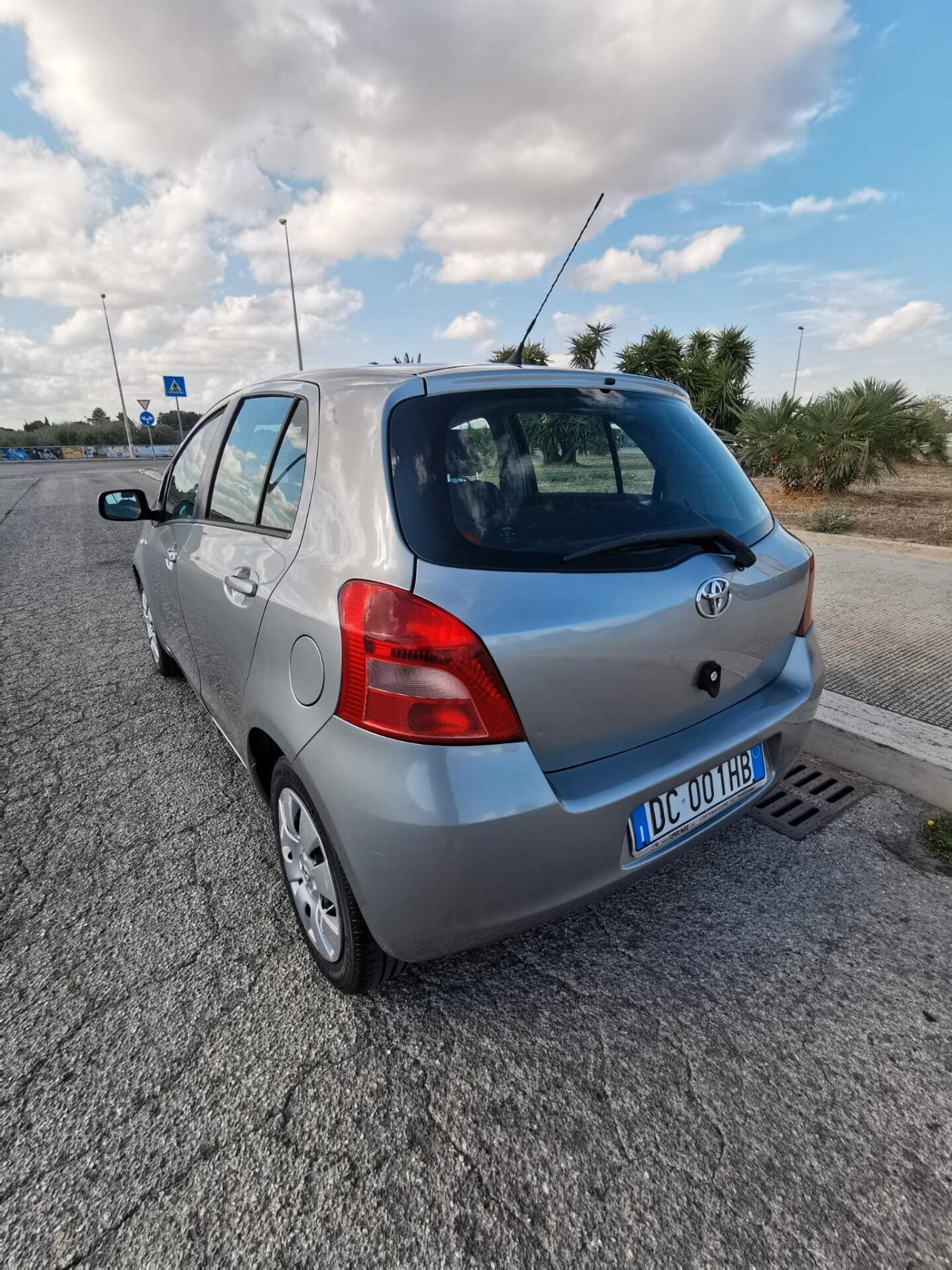 Toyota Yaris 1.0 5 porte Sol 2006