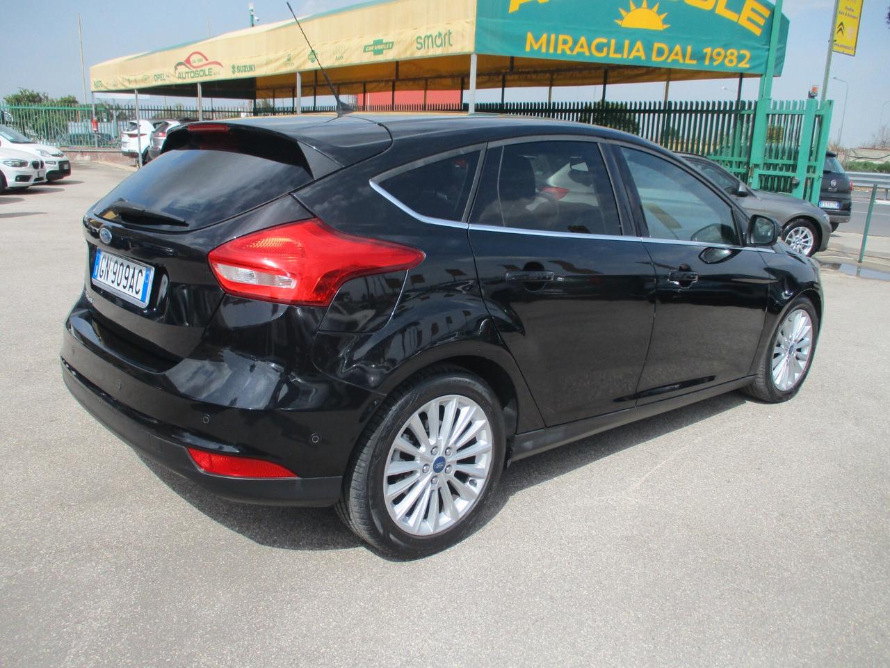 Ford Focus Ford Focus 1.5 TDCI 120CV E6 TITANIUM NAVI/PDC/XENON KM CERTI