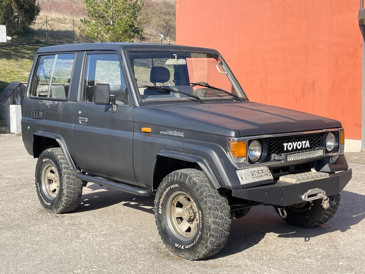 Toyota Land Cruiser II 2.4 turbodiesel SW LJ70