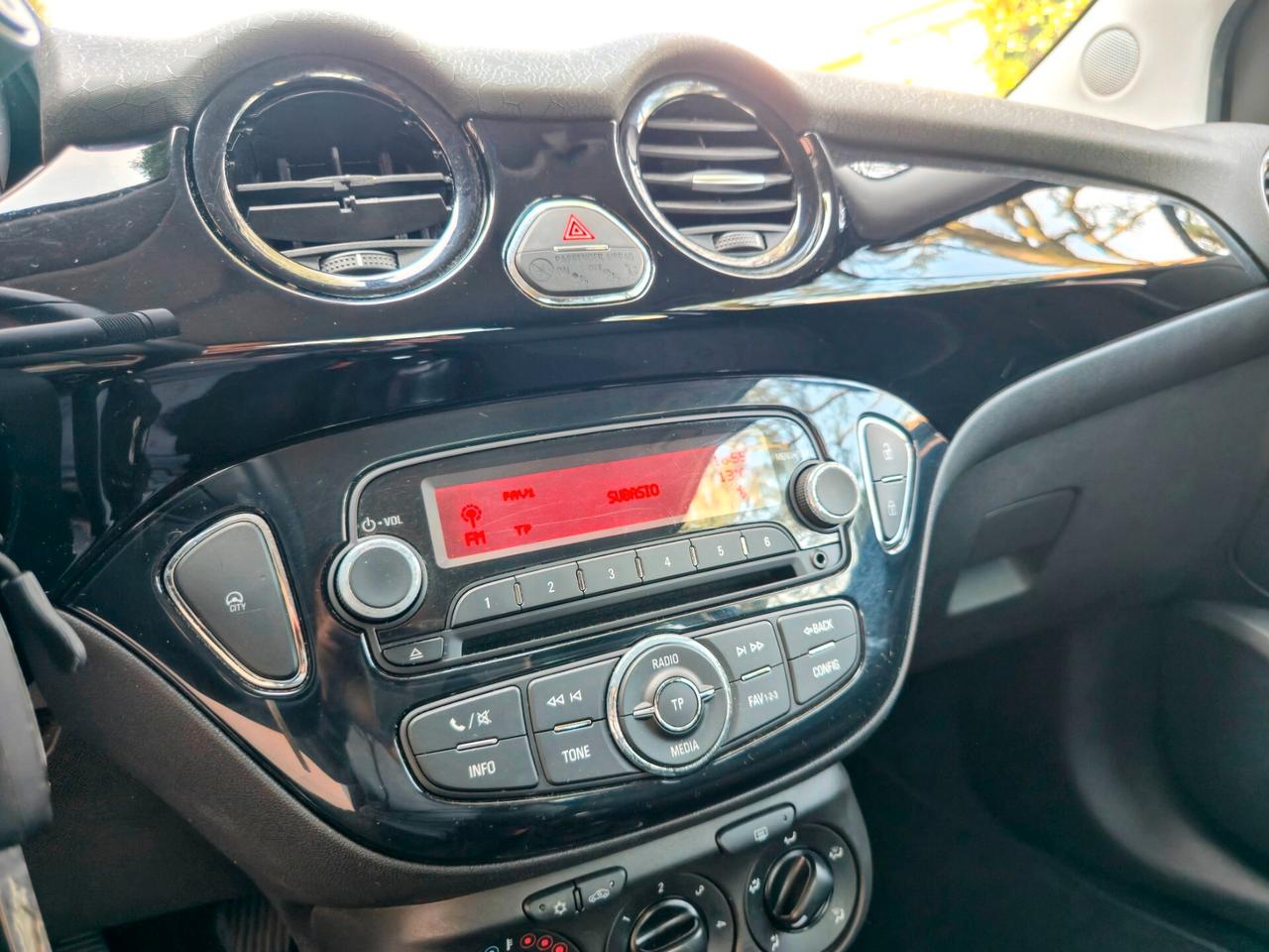 Opel Adam