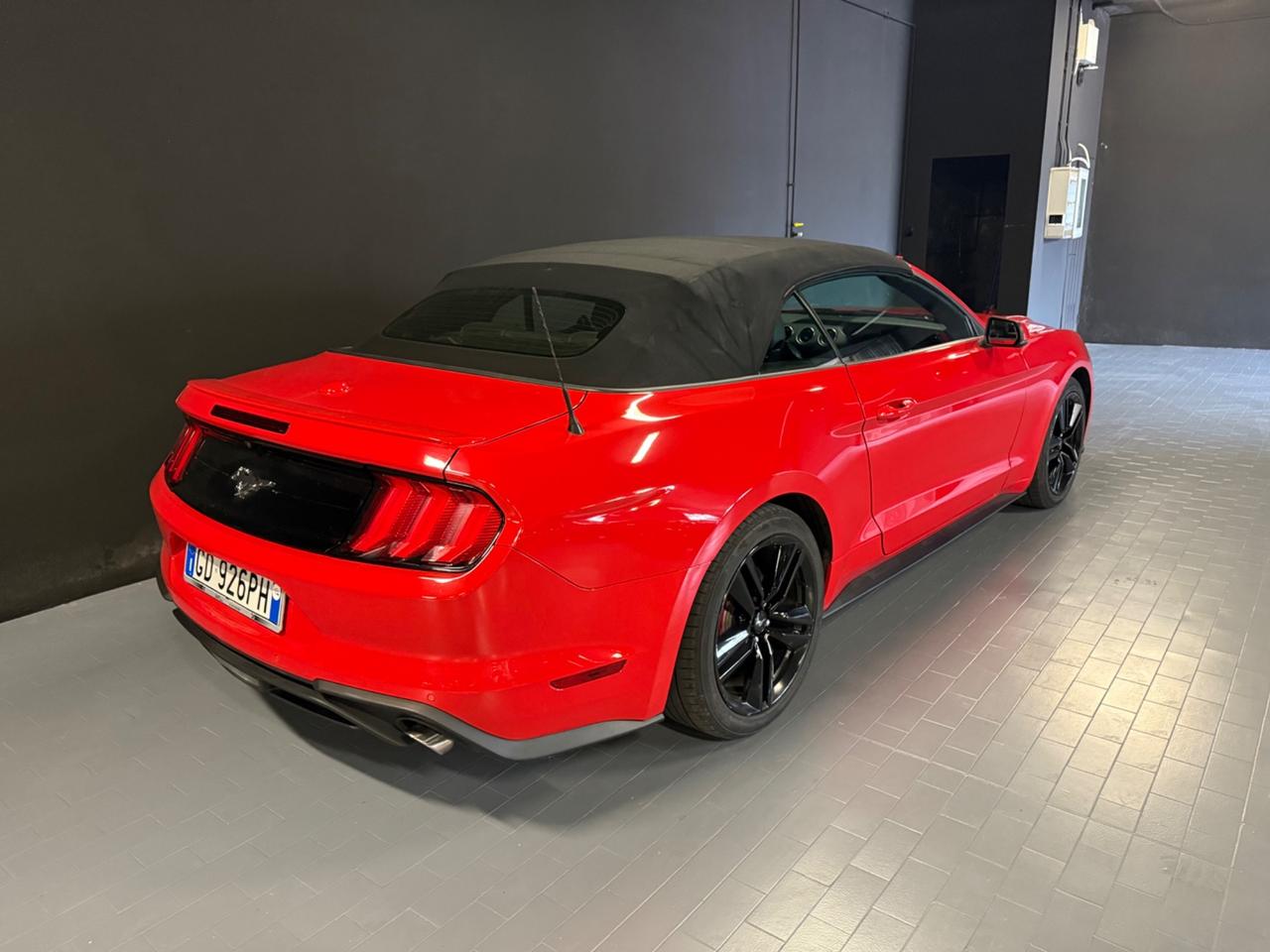 Ford Mustang Cabrio 2.3 NO SUPERBOLLO