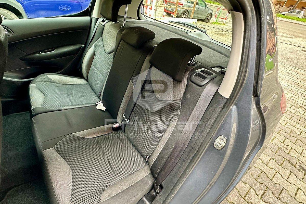 PEUGEOT 308 1.6 8V HDi 112CV cambio robotizzato 5p. Tecno