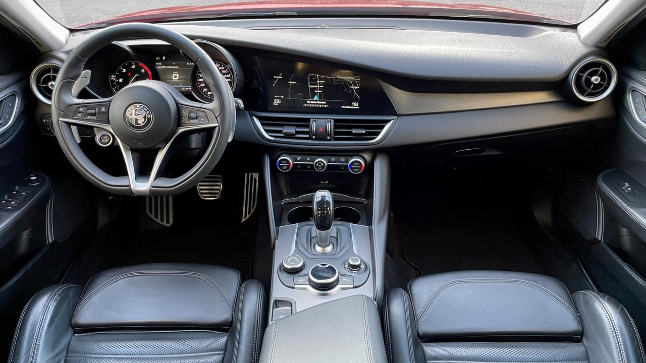 ALFA ROMEO GIULIA 2.2 Q4 VELOCE TURBODIESEL 210CV - SEDILI ELETTRICI IN PELLE RISCALDABILI, VOLANTE RISCALDATO, FULL LED