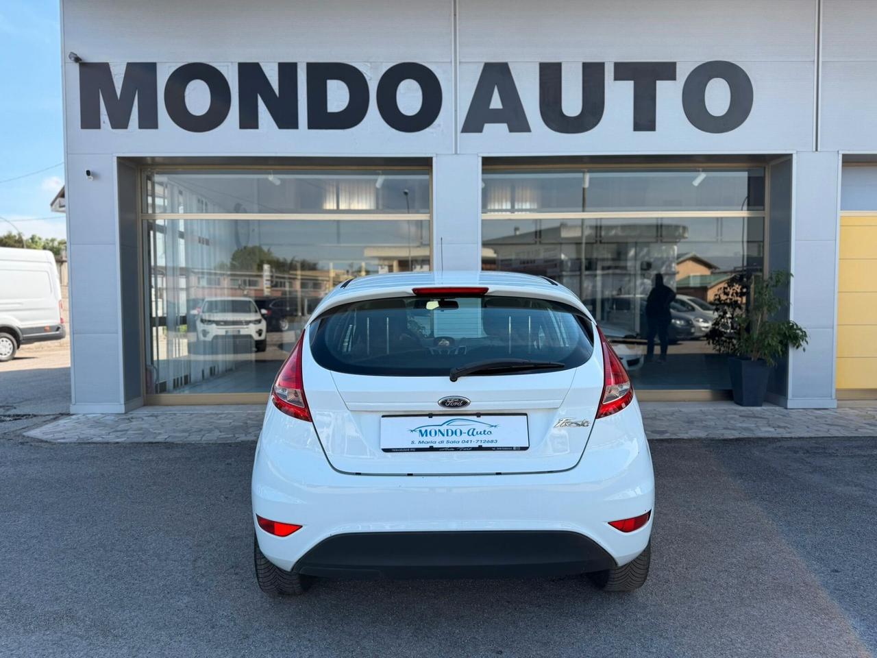 Ford Fiesta 1.2 82cv 5 porte Titanium 2011 NEOPATENTATI
