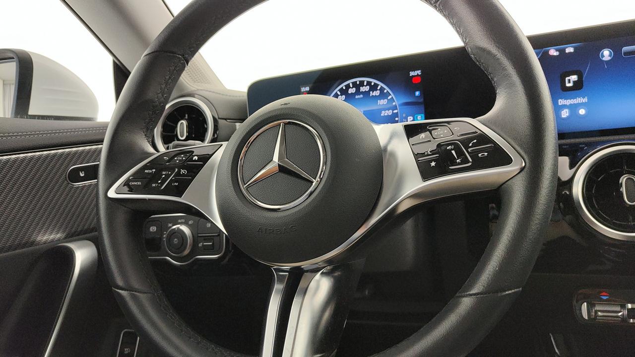 Mercedes-Benz CLA Shooting Brake 180 d Progressive Advanced auto