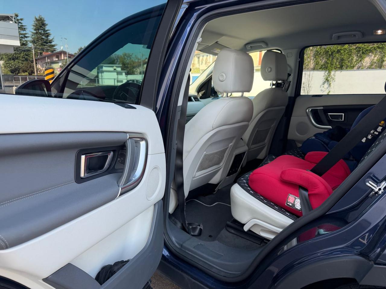 Land Rover Discovery Sport 2.0 TD4 HSE #10320