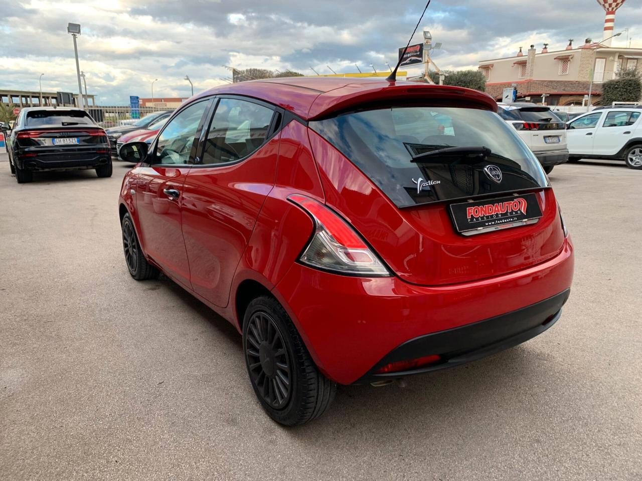 Lancia Ypsilon 1.2 69 CV 5 porte Elefantino Blu