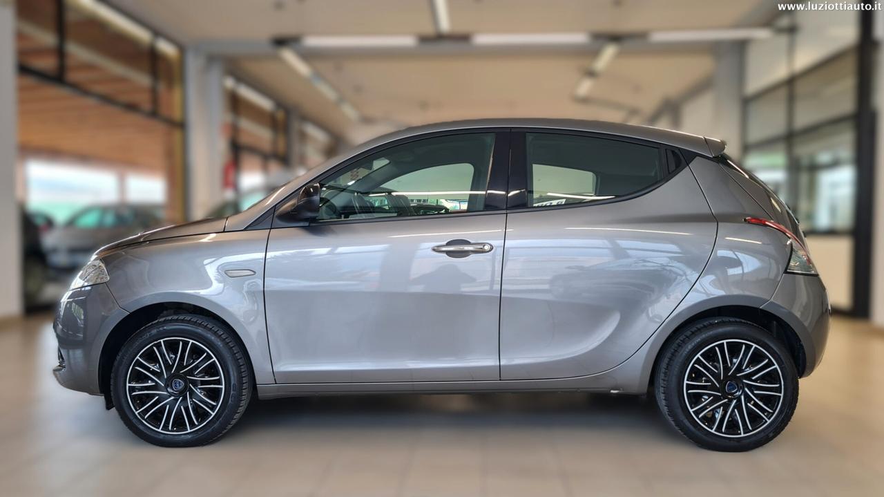 Lancia Ypsilon 1.2 69 CV 5 porte S&S Gold