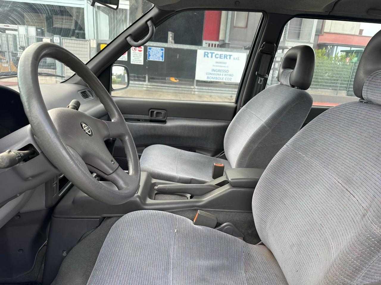 Nissan Serena 1.6i 16V cat 5 porte SLX