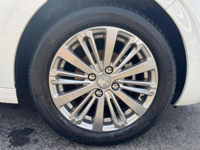 PEUGEOT 208 1.2 PureTech 82CV S&S 5 porte