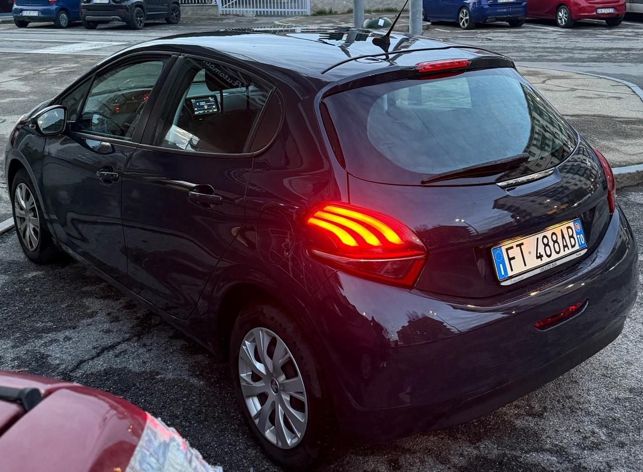 Peugeot 208 80.000 km