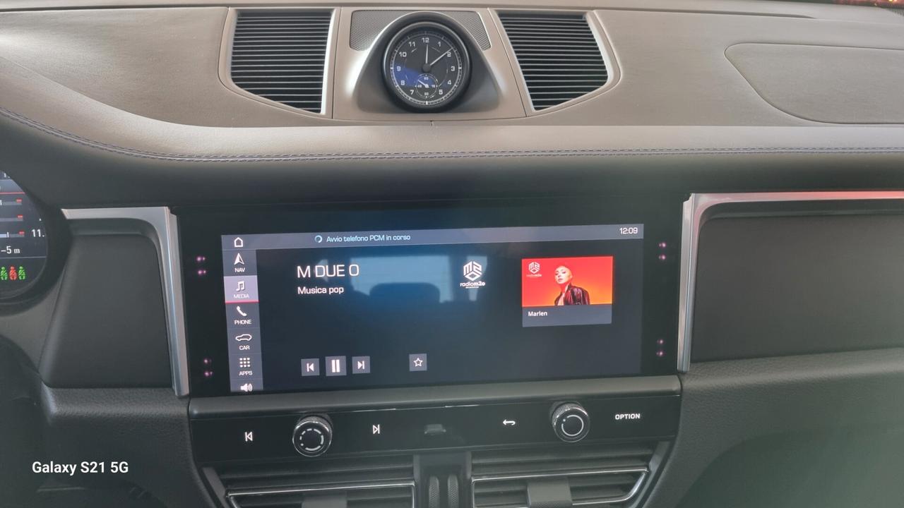 Porsche Macan 2.0 T Tetto Scarichi Spot. Sospensioni Radar