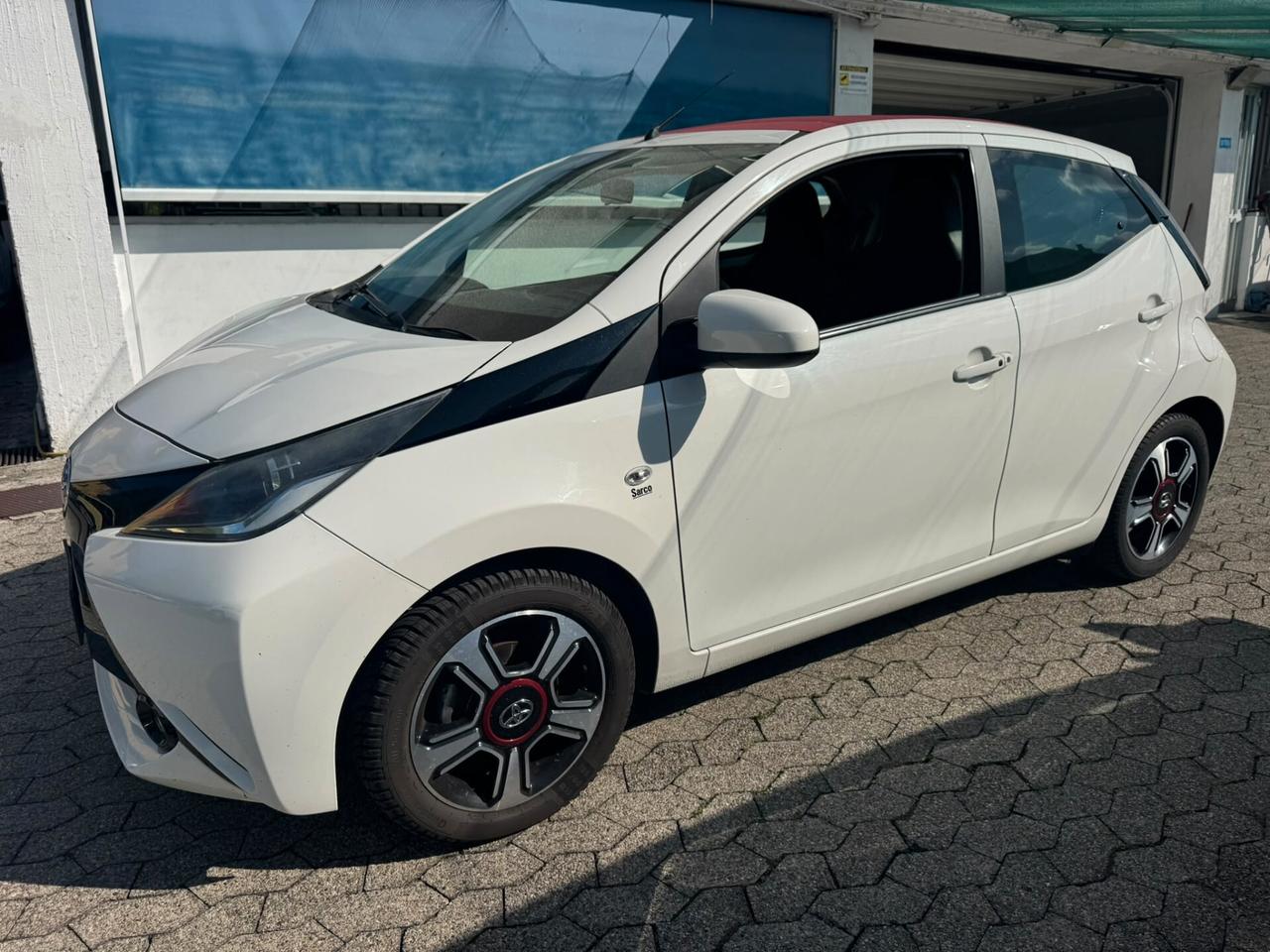 Toyota Aygo 1.0 VVT-i 69 CV 5 porte x-cite*NEOPATENTATI*CABRIO*EURO6