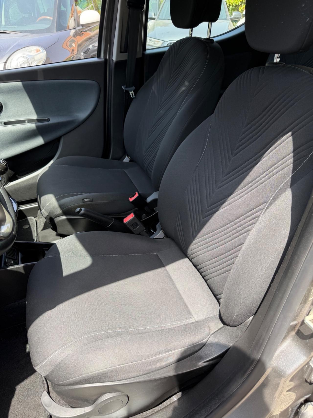 Lancia Ypsilon 1.2 69 CV 5 porte GPL Gold