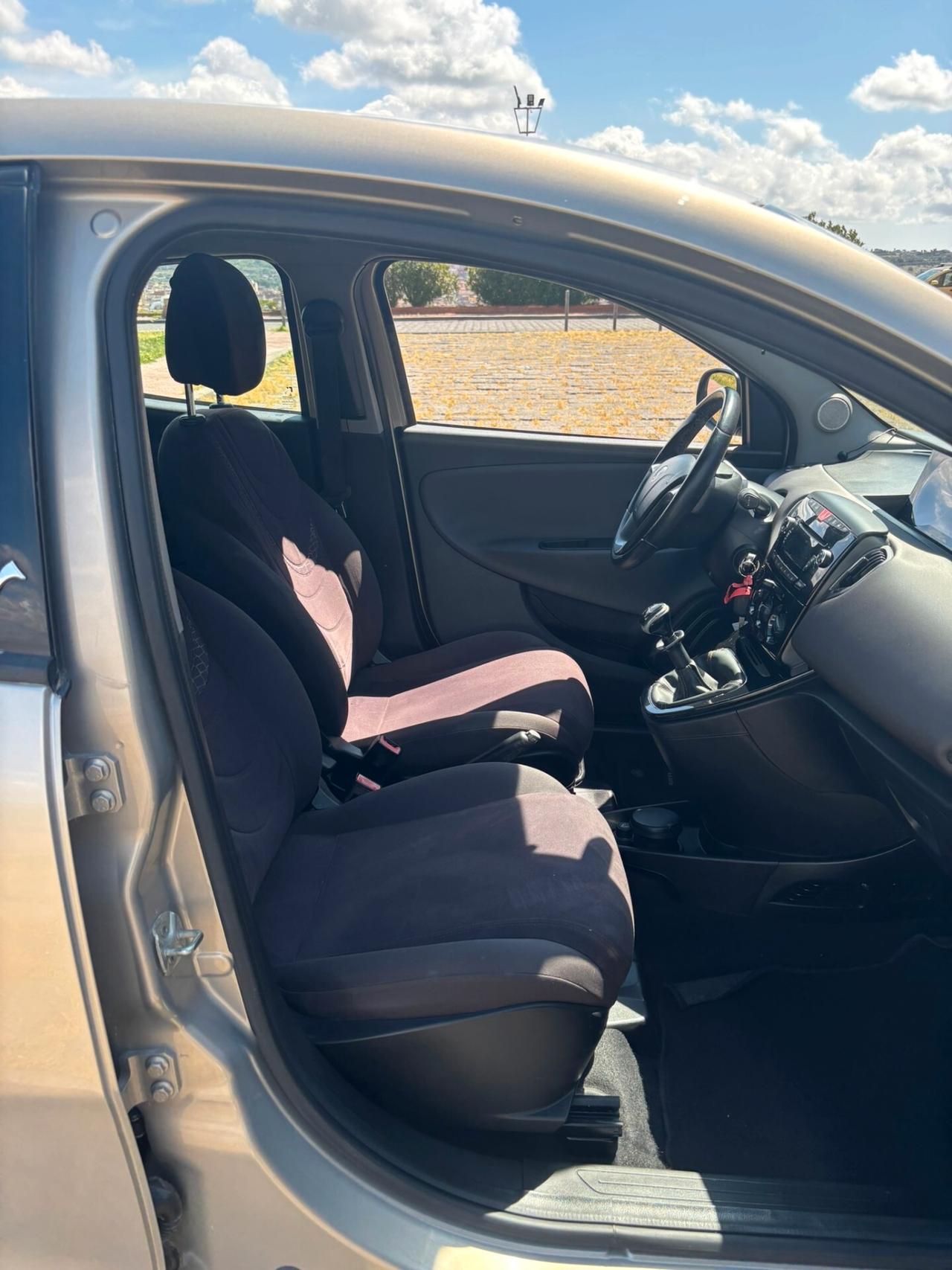 Lancia Ypsilon 1.2 Gold