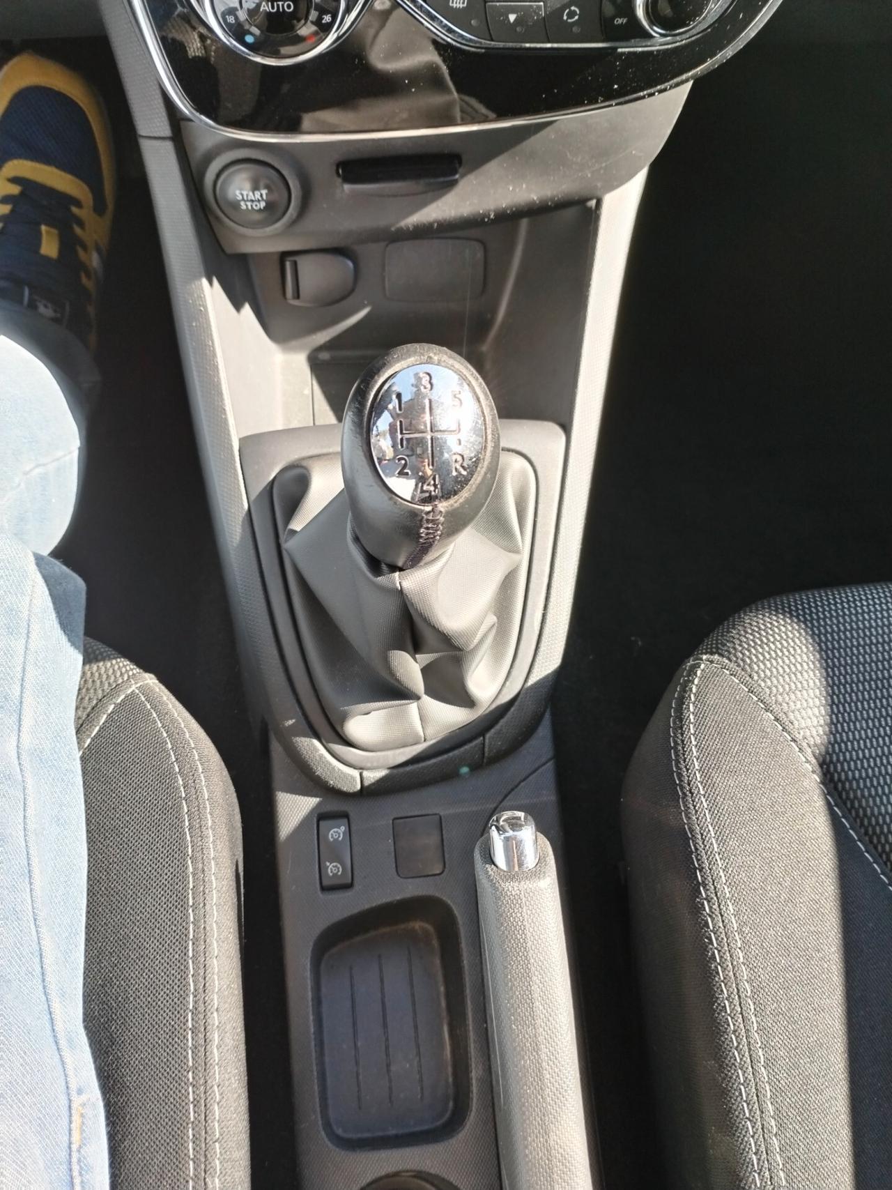Renault Clio Sporter 1.5 dCi Incidentata