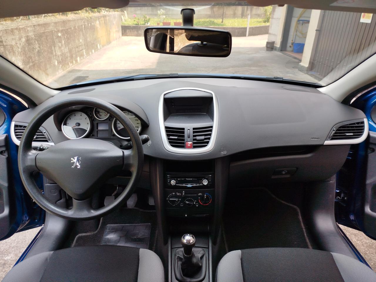 Peugeot 207 1.4 BENZINA 73cv / 52.000km / Neop.