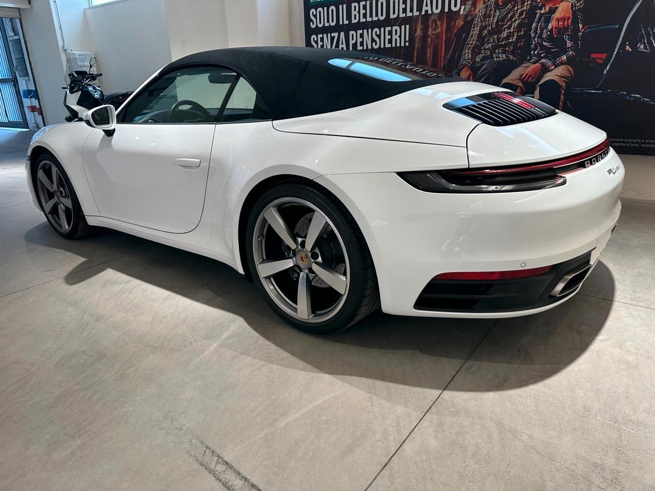 Porsche 911 Carrera Cabriolet 2020