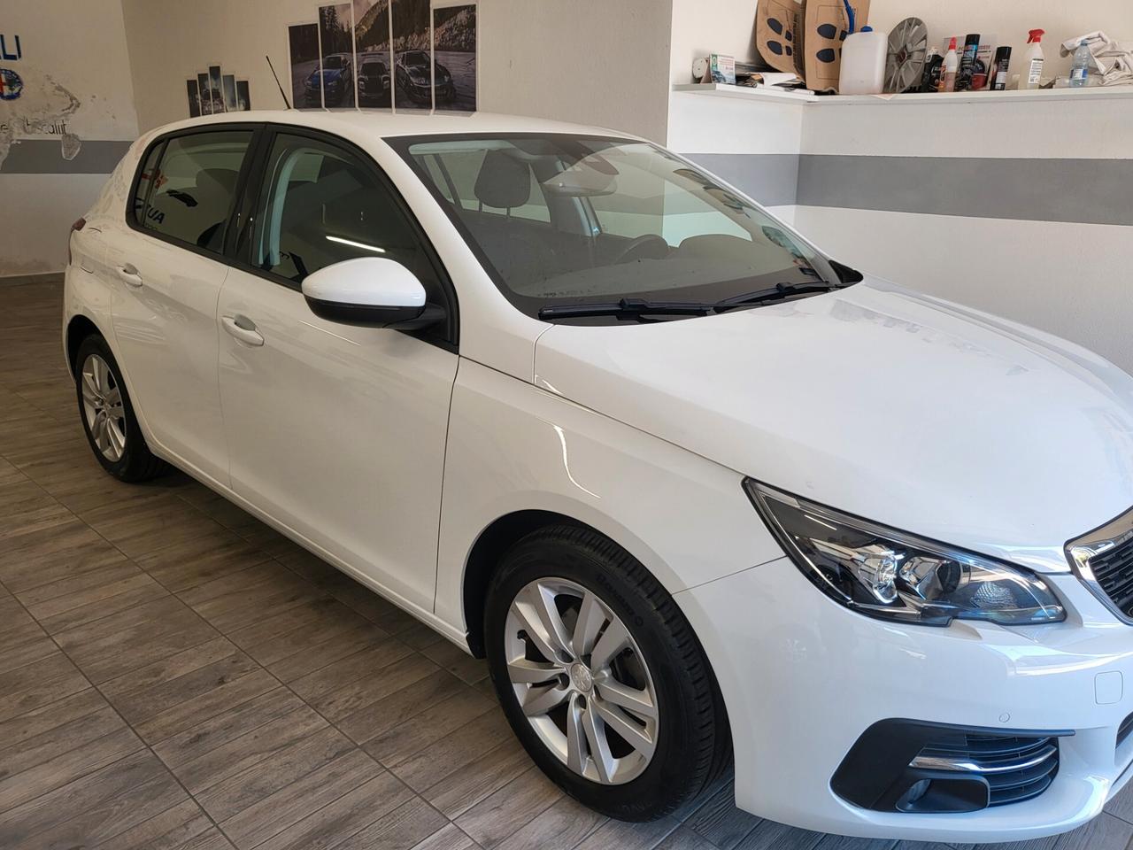 Peugeot 308 BlueHDi 130 S&S Allure