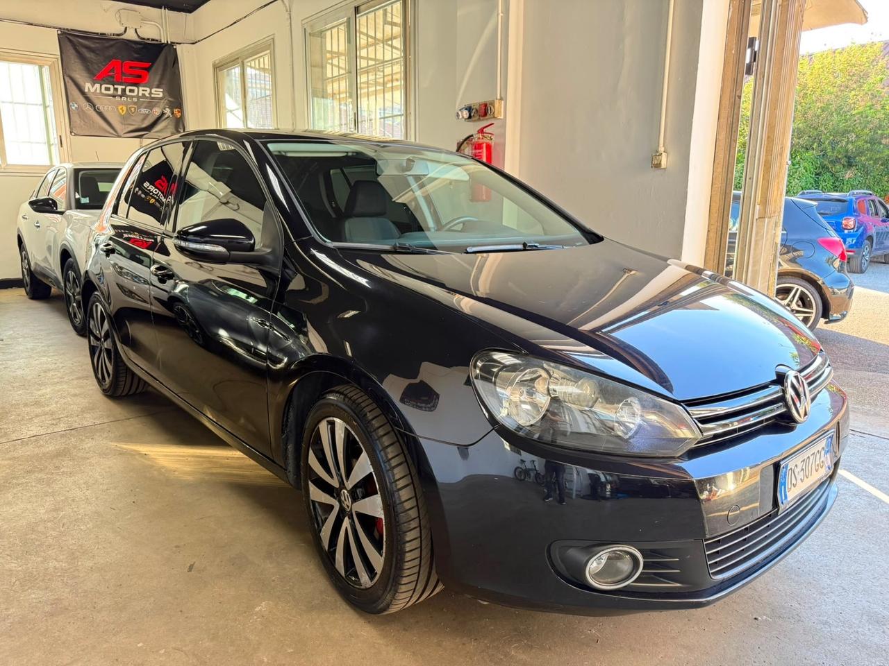 VOLKSWAGEN GOLF VI 1.6 BENZINA COMFORTLINE 5 PORTE – EURO 5B