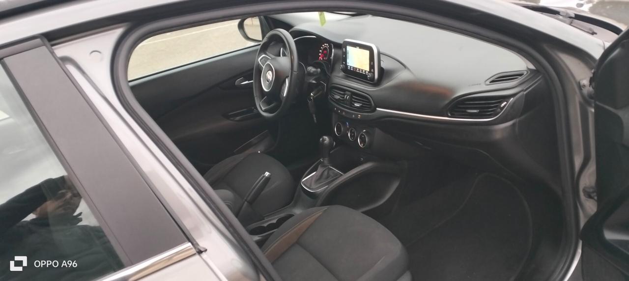 Fiat Tipo 1.6 Mjt S&S DCT SW Lounge