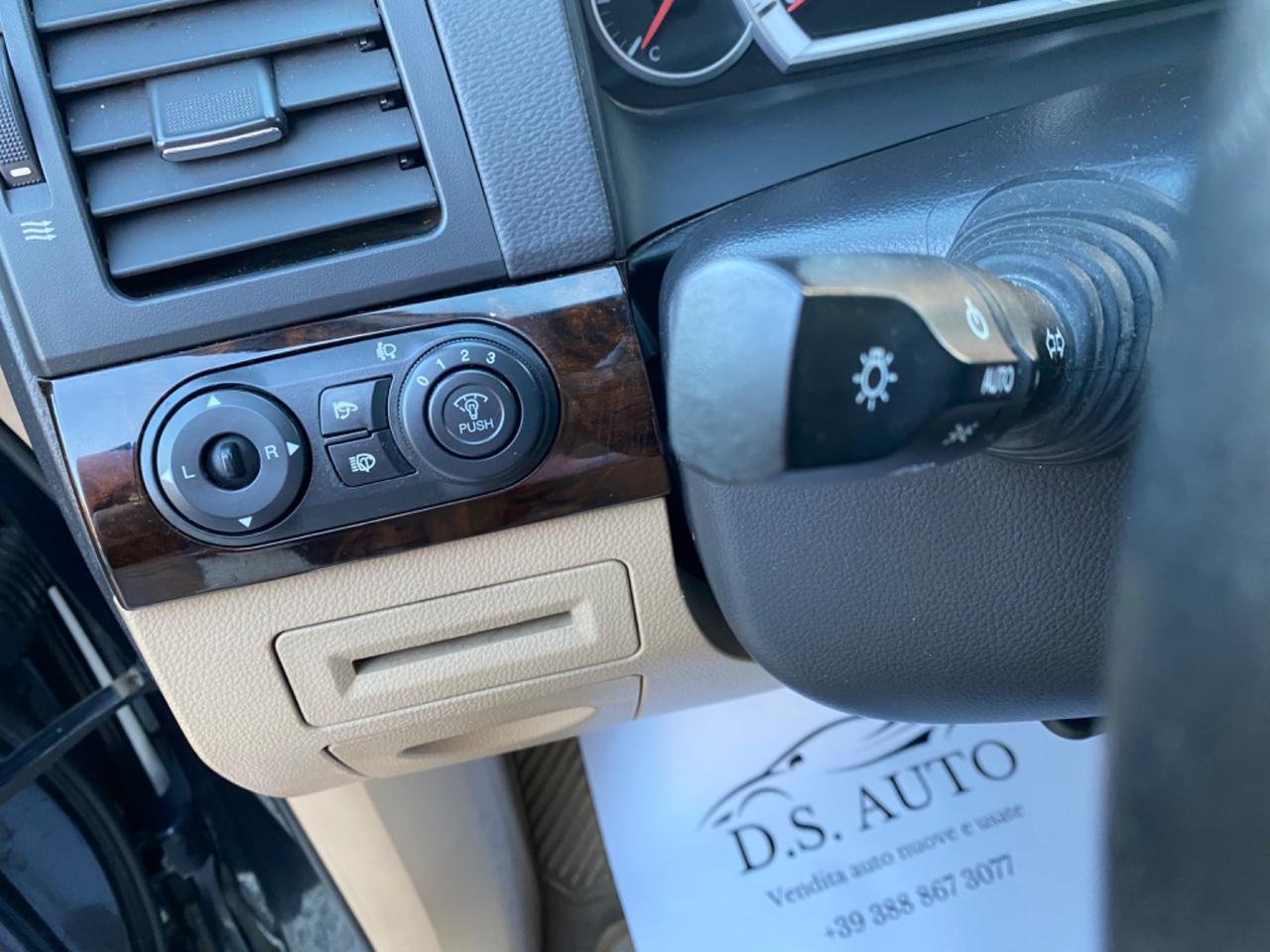 Chevrolet Captiva 2.0 7 POSTI 4x4 automatica