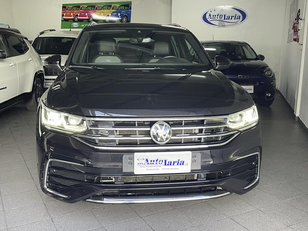 Volkswagen Tiguan 2.0 TDI 150 CV SCR DSG R-Line Fari IQ.LIGHT LED MATRIX--Digital Cockpit Pro 10,25", Navi