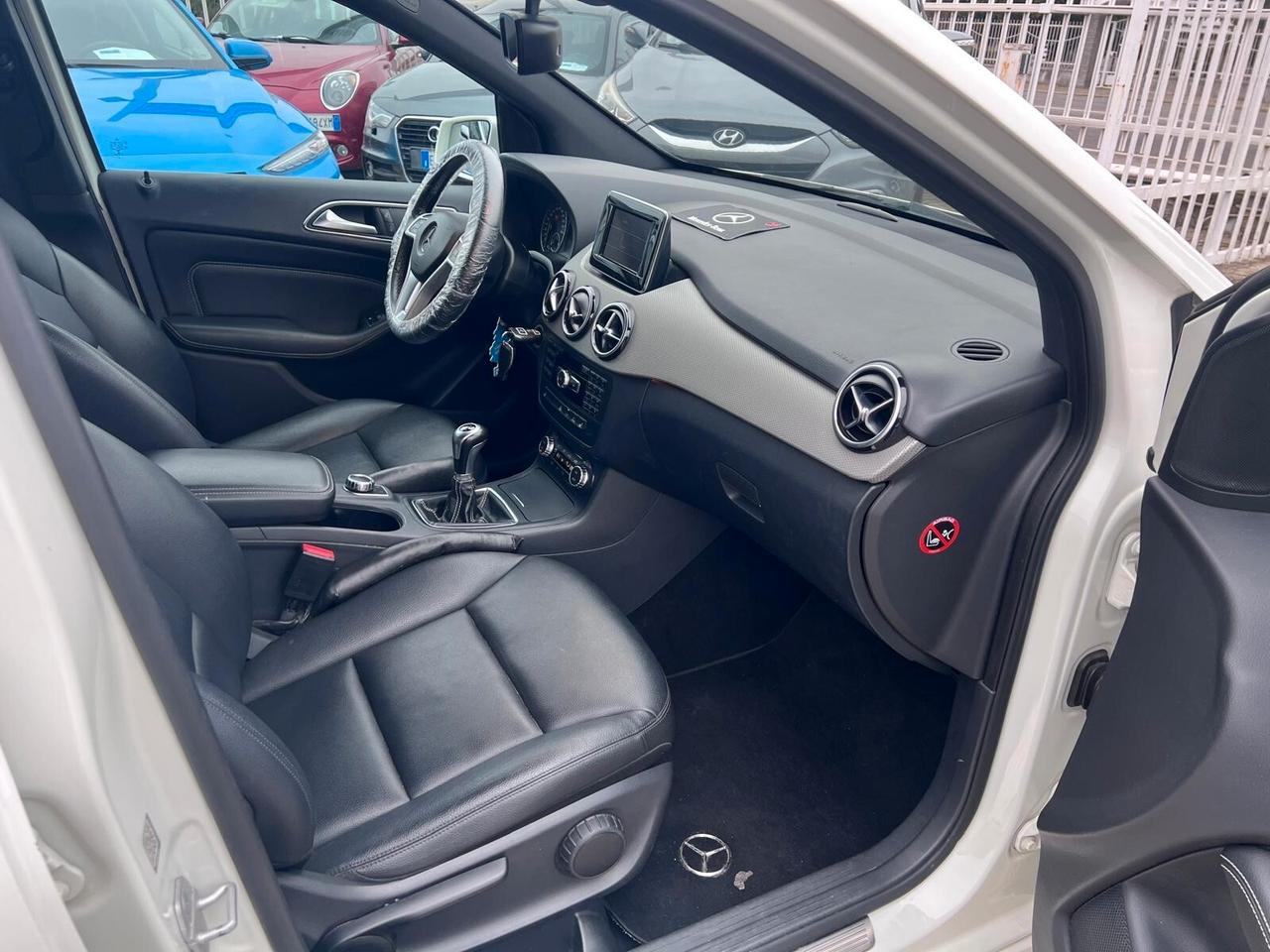Mercedes-benz B 180 d Premium