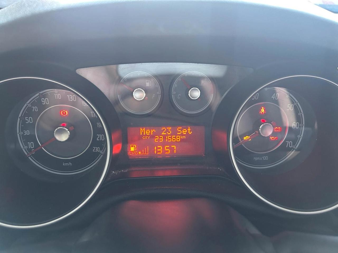Fiat Punto 1.4 8V 3 porte Easypower Virgin Radio