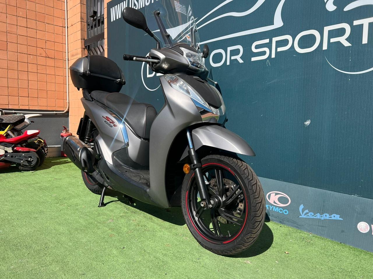 Honda SH 300 SPORT