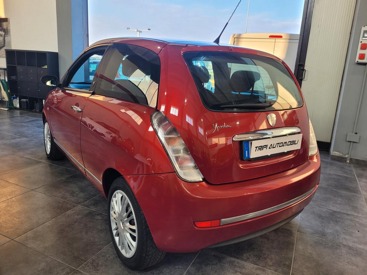 Lancia Ypsilon 1.4 Argento