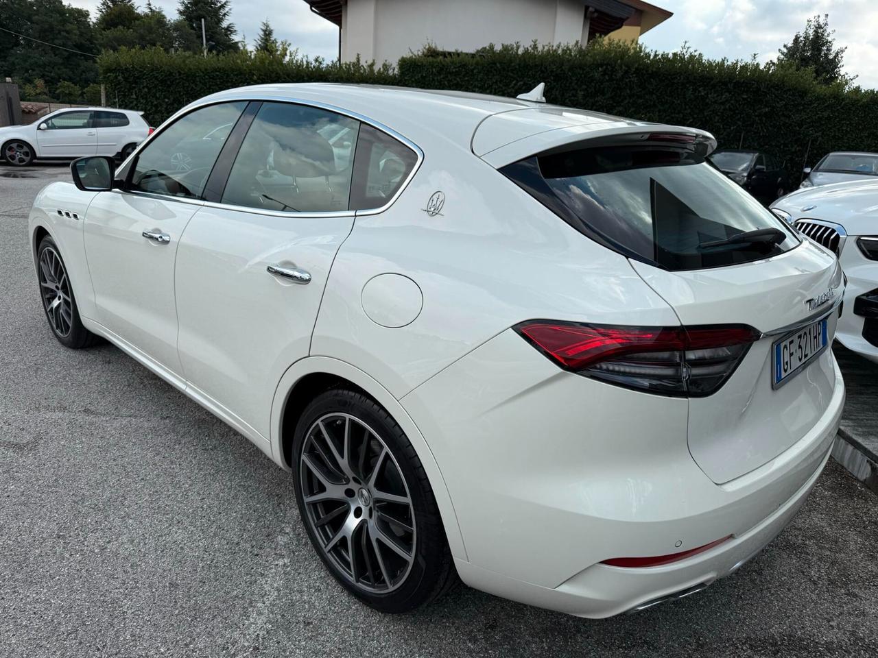 Maserati Levante V6 AWD Granlusso 350CV