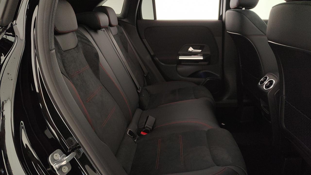 Mercedes-Benz GLA 200 d automatic