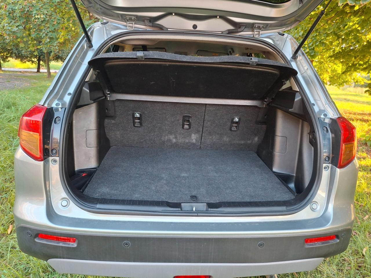 Suzuki Vitara 1.6 DDiS V-Cool-INTERNI IN PELLE-NAVI-