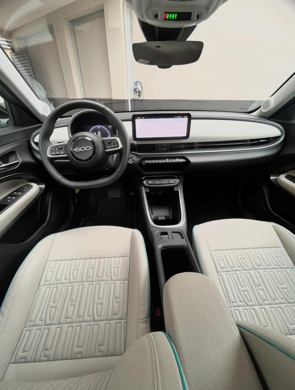 Fiat 600 Hybrid 110 CV DCT MHEV La Prima