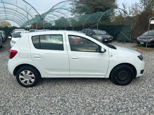 Dacia Sandero 1.2 GPL 75CV Ambiance bombole valide fino al 2025