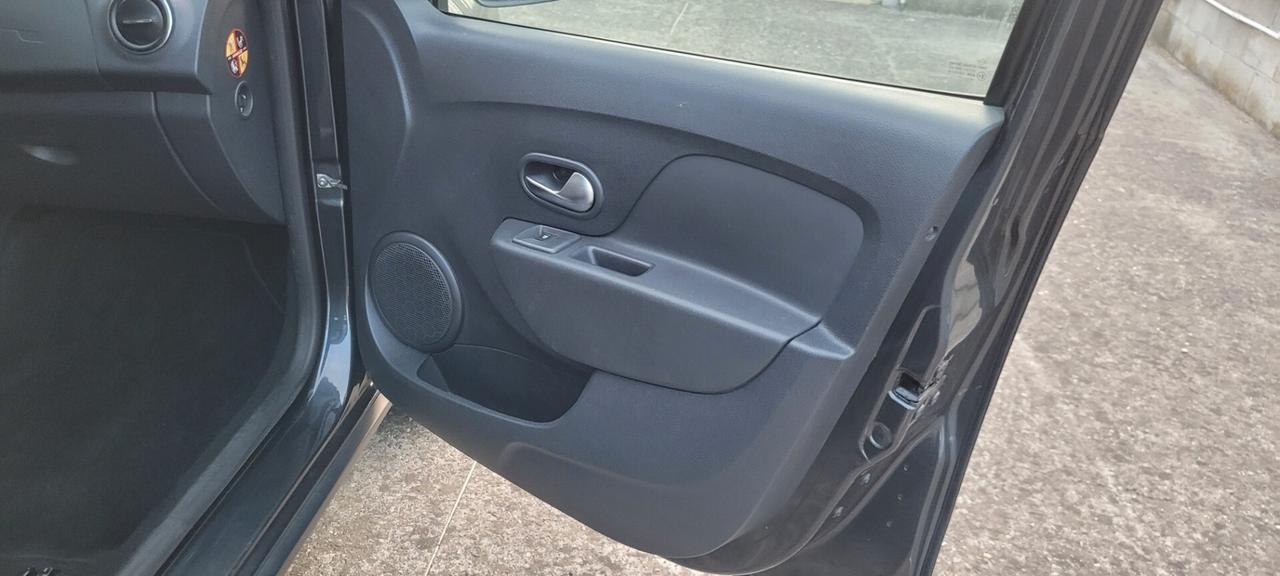 Dacia Sandero 1.0 SCe NEOPATENTATA OK, UNICO PROPRIETARIO.