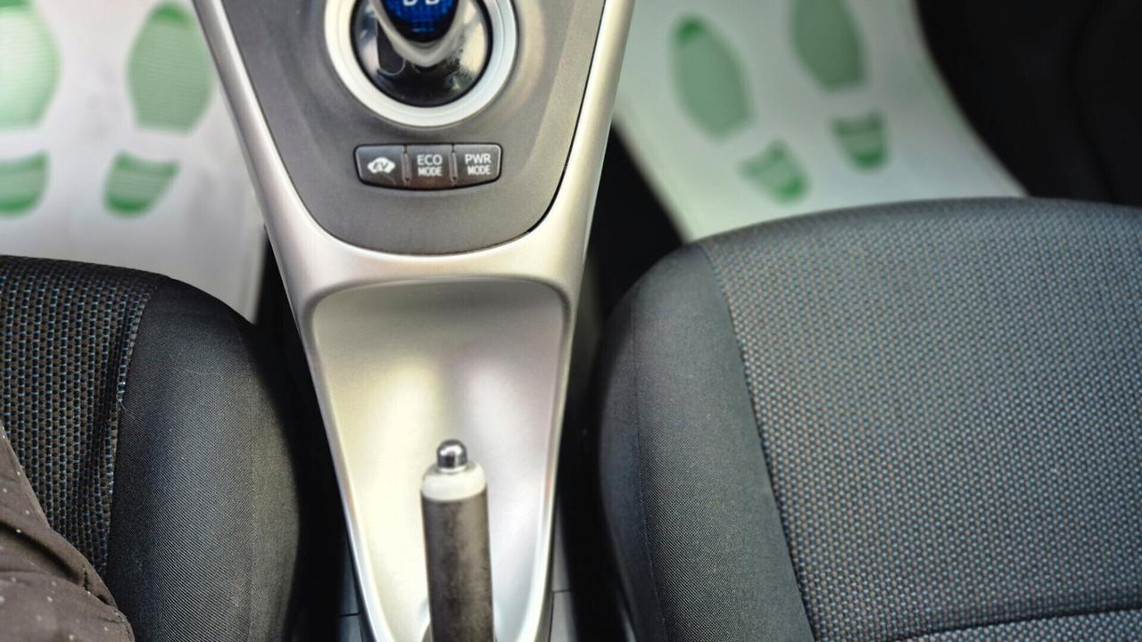 Toyota Auris 1.8 hybrid/Neopatentati/Automatica/SOLO 130.000km