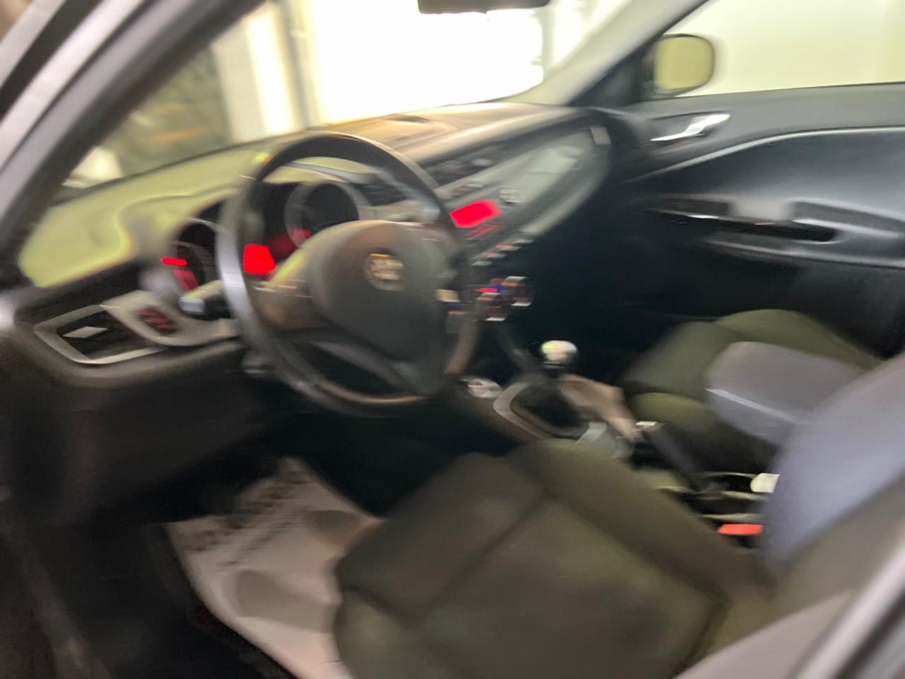 Alfa Romeo Giulietta 1.6 JTD 105 CV Distinctive 201