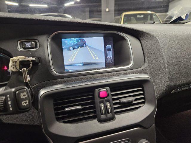 VOLVO V40 Cross Country D2 1.6