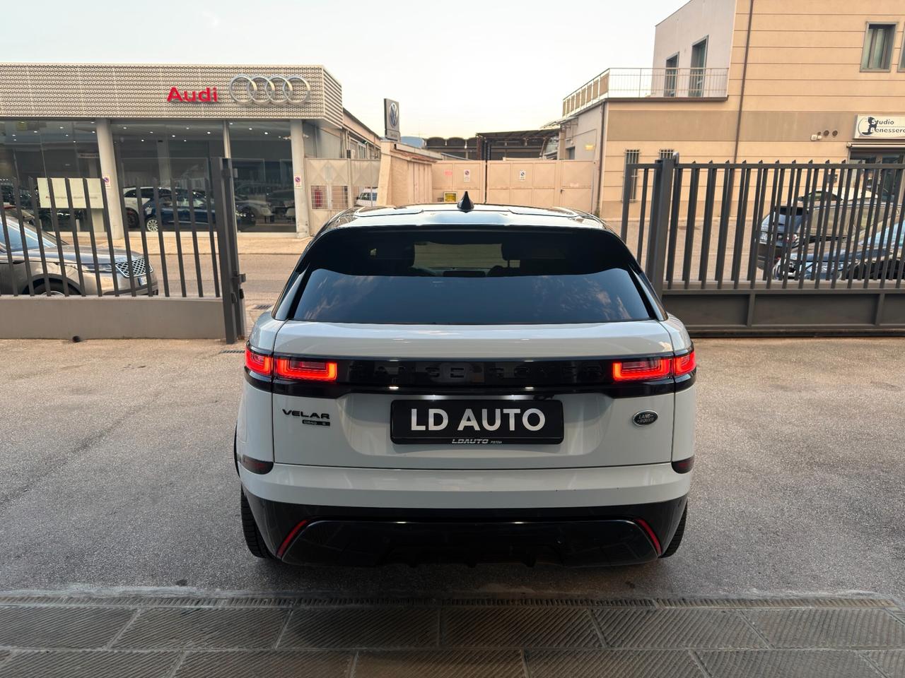 Land Rover Range Velar 2.0D I4 240 CV R-Dynamic HSE