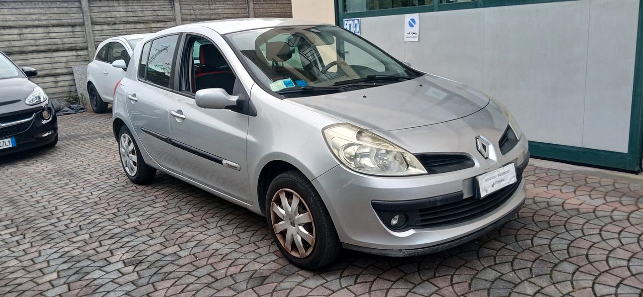 Renault Clio 1200 gpl