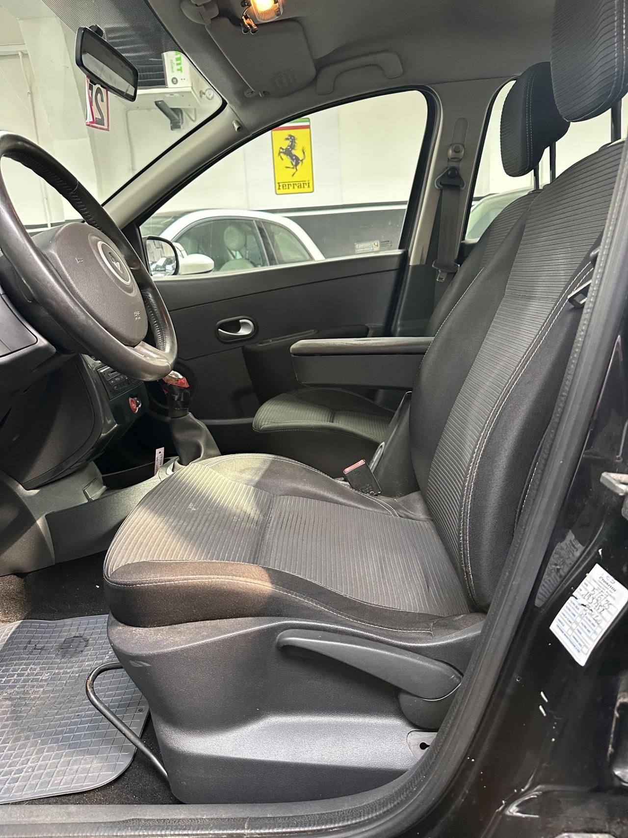 Renault Clio 1.2 16V 5 porte GPL Dynamique