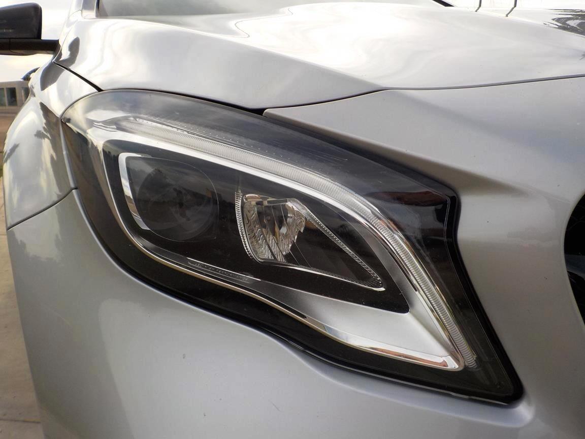 Mercedes-benz GLA 200 d Business