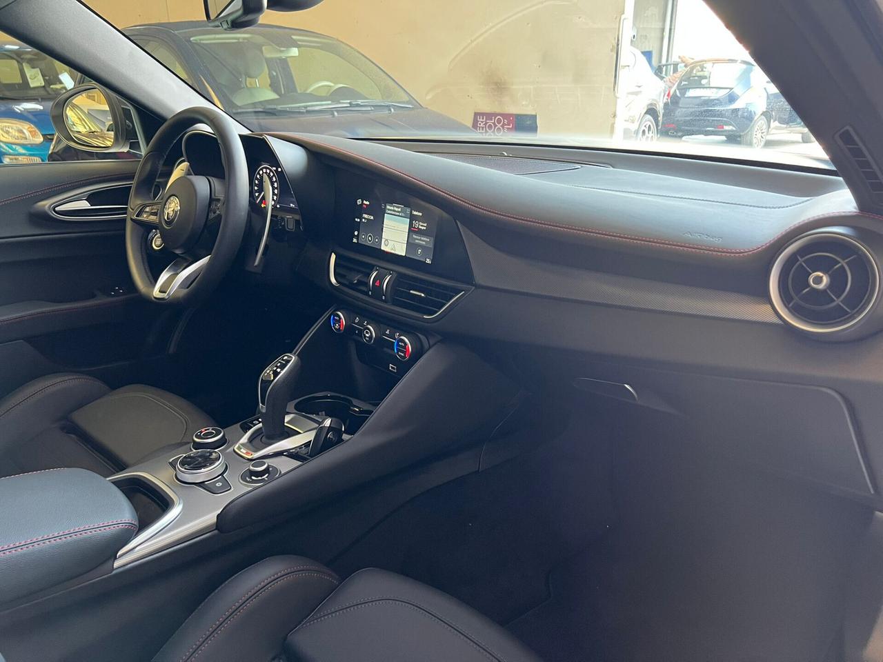 Alfa Romeo Giulia 2.2 Turbodiesel 210 CV AT8 AWD Q4 Tributo Italiano