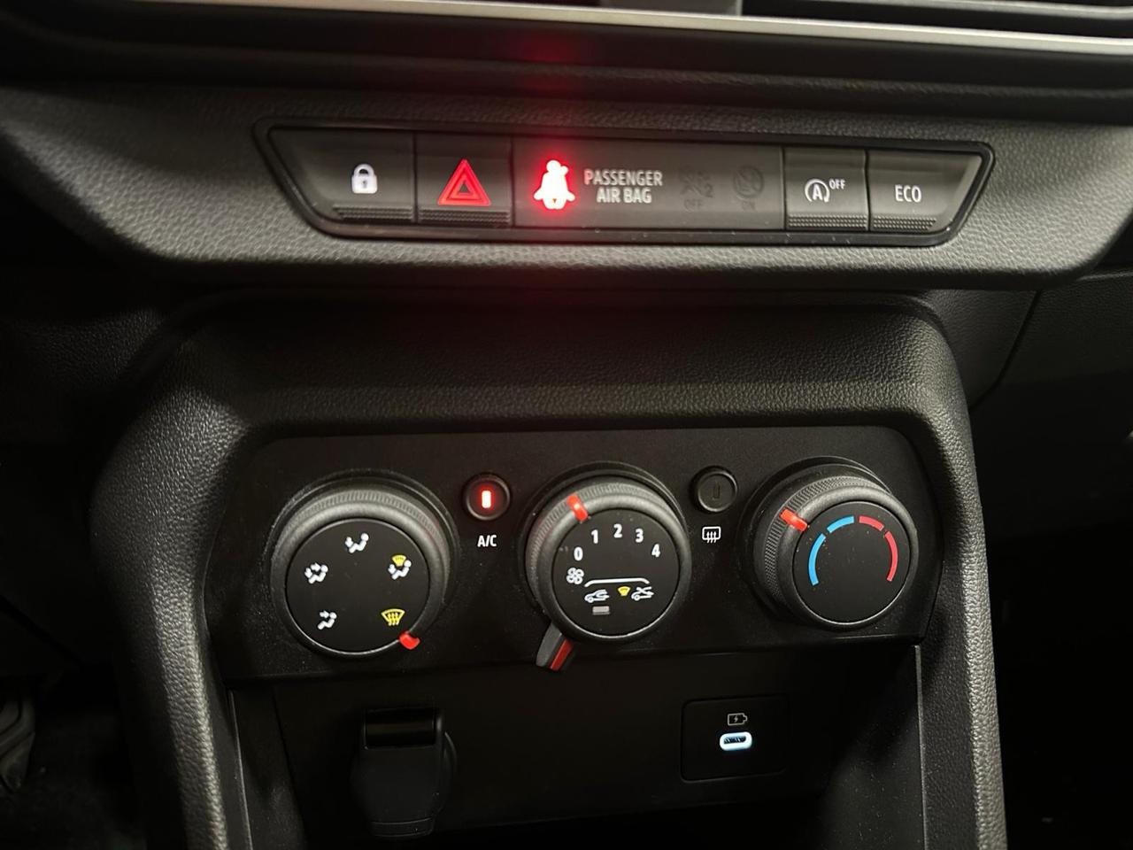 DACIA Sandero Stepway III 2021 - Sandero Stepway 1.0 tce Expression 90cv